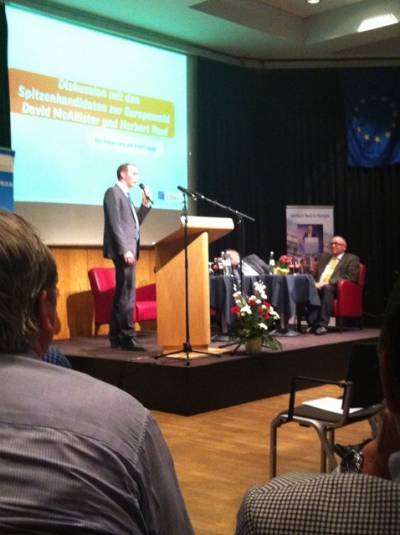 BM Dr.Jan Heinisch in Langenfeld